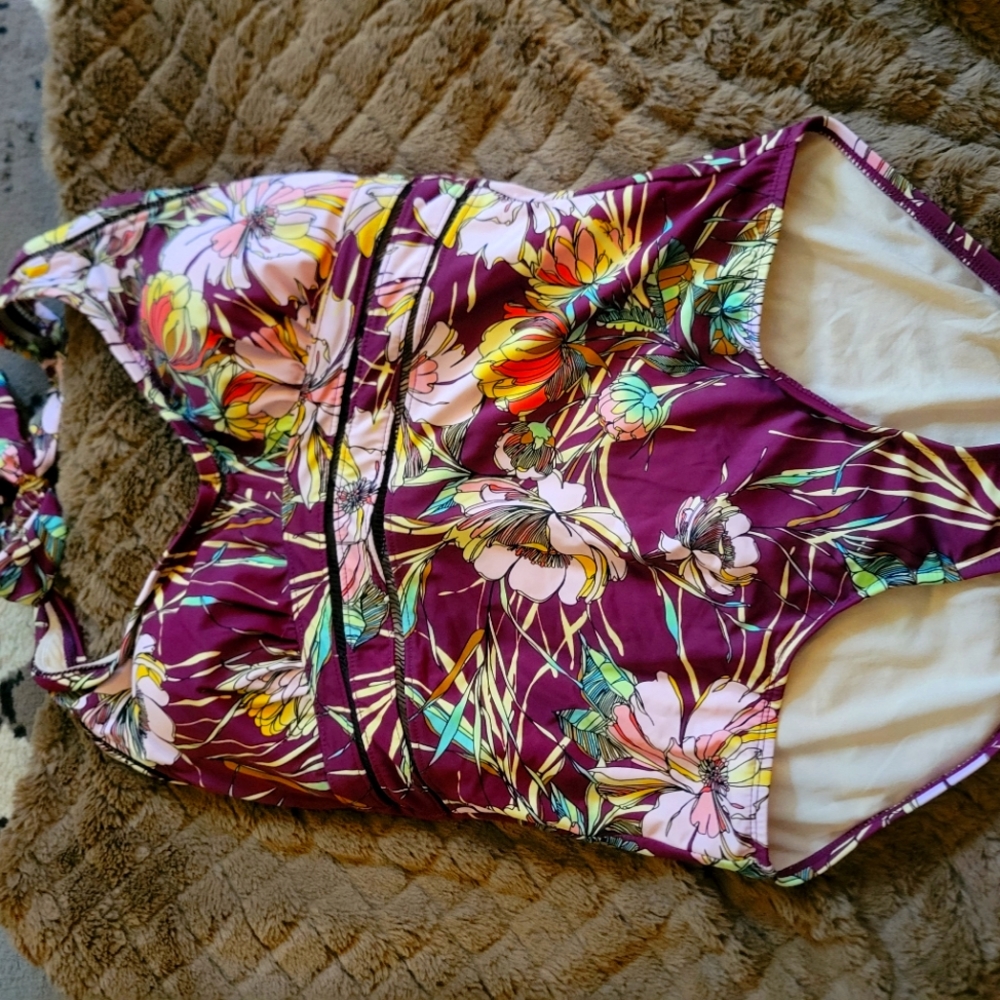 One piece swimsuit